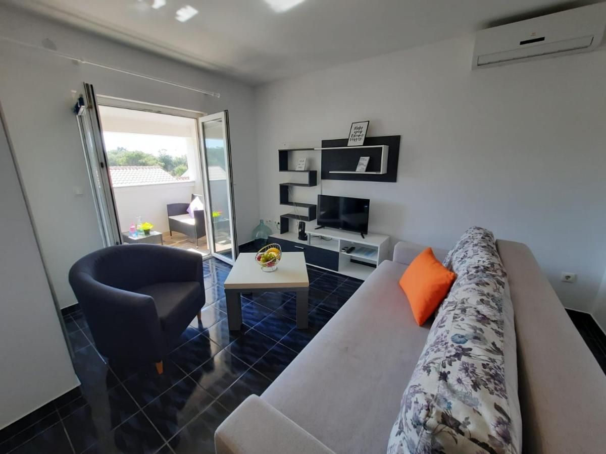 Apartments Dorotea Новаля Екстер'єр фото